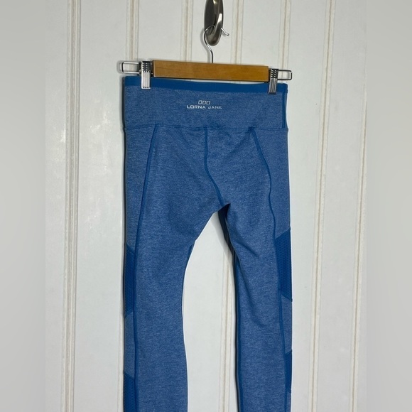 Lorna Jane Cropped Blue Leggings 400 - Picture 3 of 9